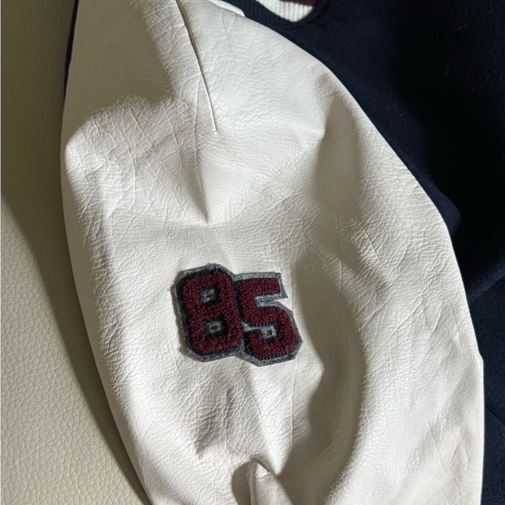 Tommy Hilfiger Navy and White Varsity Jacket Size M - Picture 6 of 8